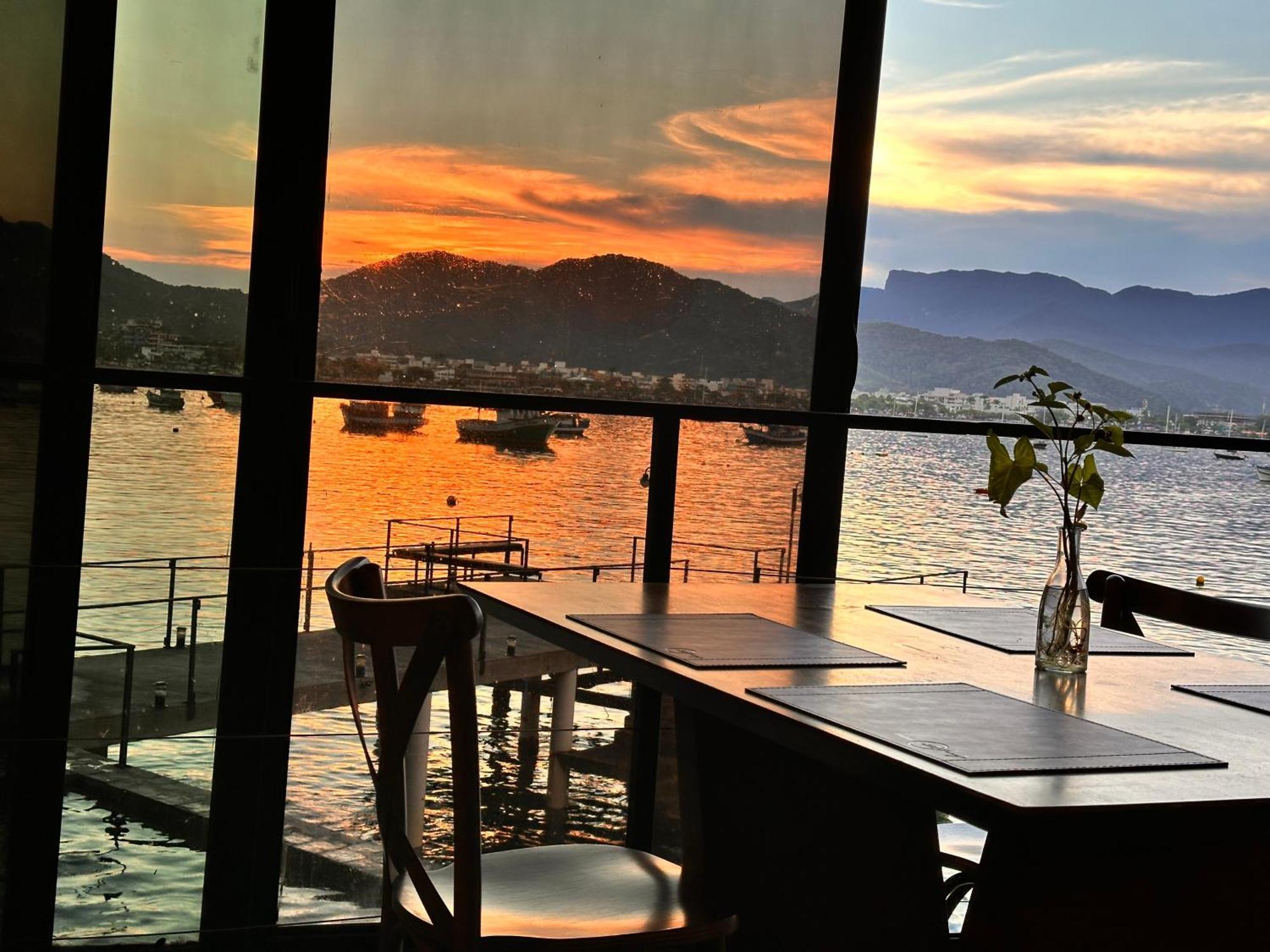 1819 Marine Hotel Ubatuba Buitenkant foto