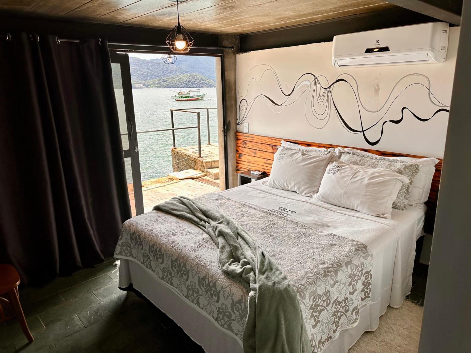 1819 Marine Hotel Ubatuba Buitenkant foto
