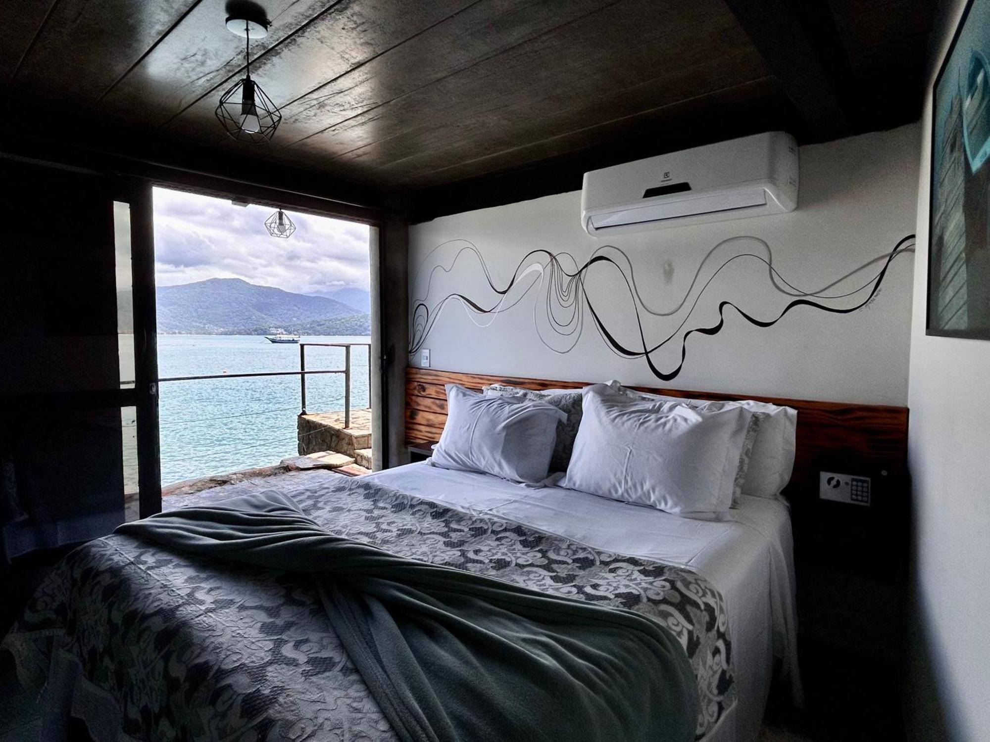 1819 Marine Hotel Ubatuba Buitenkant foto